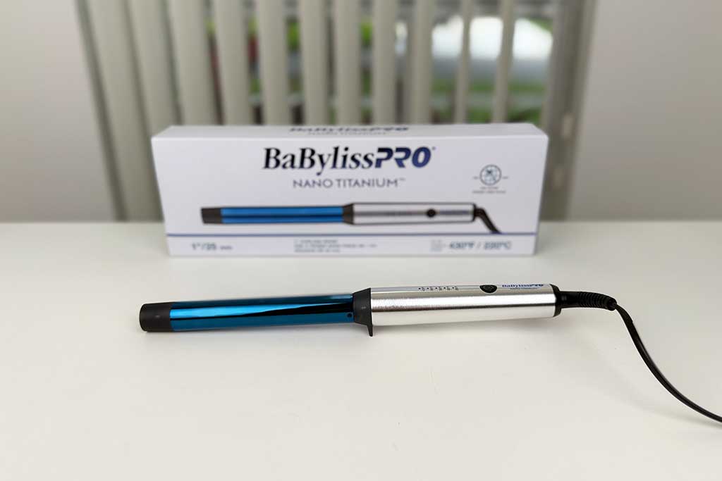 BaBylissPRO-Nano-Titanium-Curling-Wand-review-featured BaBylissPRO Nano Titanium Curling Wand photographed at BeautiLAB Studio, tested for barrel performance, heat, and curl results.