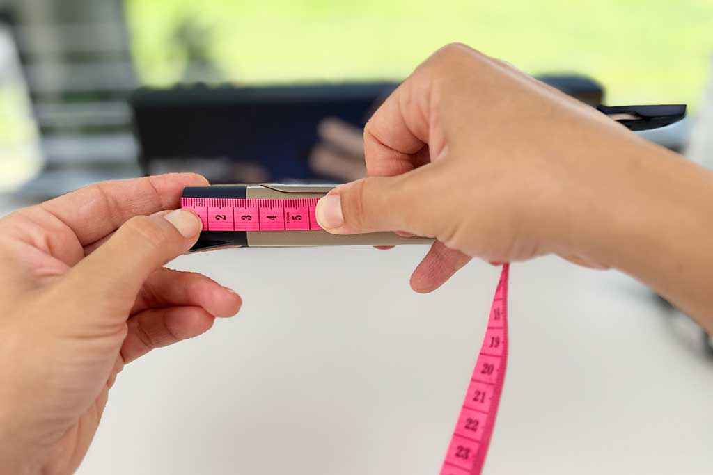 Bio Ionic GoldPro Curling Iron cool tip measured at 1 inch, tested at 150°F.