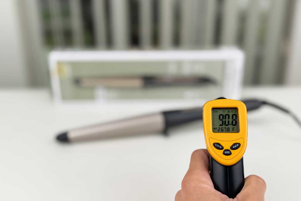 Conair-INFINITIPRO-Tourmaline-Ceramic-tapered-Curling-Wand-handle-temp