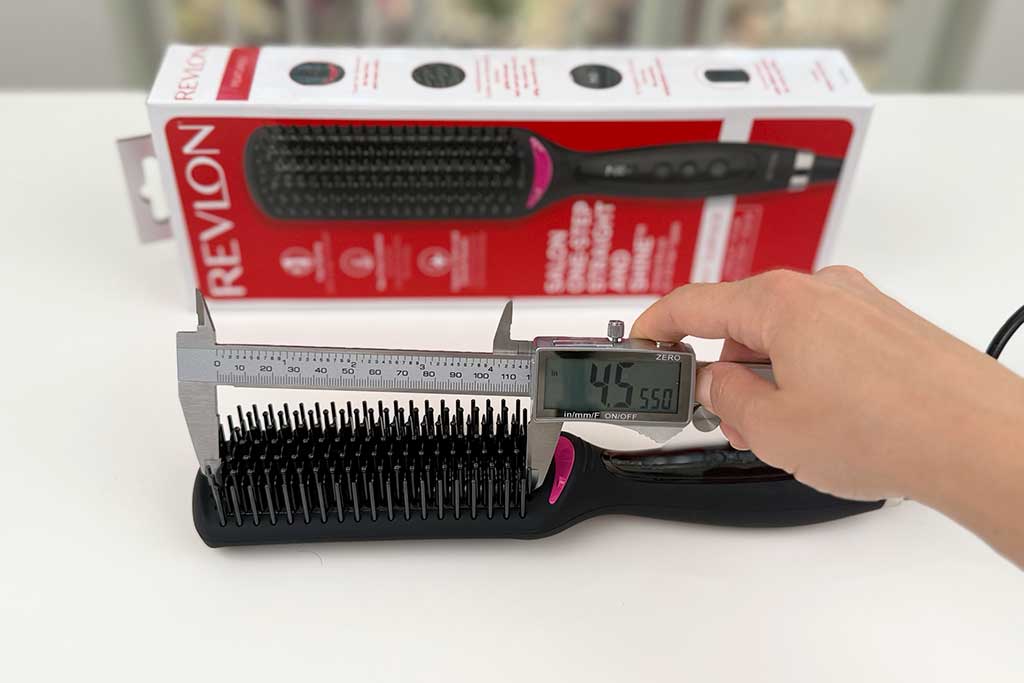 Revlon Salon-One-Step™-Straight-and-Shine-XL-Brush-section-length Revlon Salon-One-Step™-Straight-and-Shine-XL-Brush-section-length
