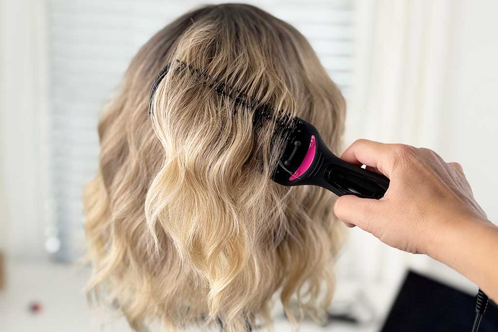 Revlon Salon-One-Step™-Straight-and-Shine-XL-Heated-Hair-Brush-tested-on-human-hair Revlon Salon-One-Step™-Straight-and-Shine-XL-Heated-Hair-Brush-tested-on-human-hair
